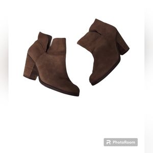 Vince Camuto Booties Boots Brown Tan Size 7.5 Helyn Ankle Leather Suede Festival